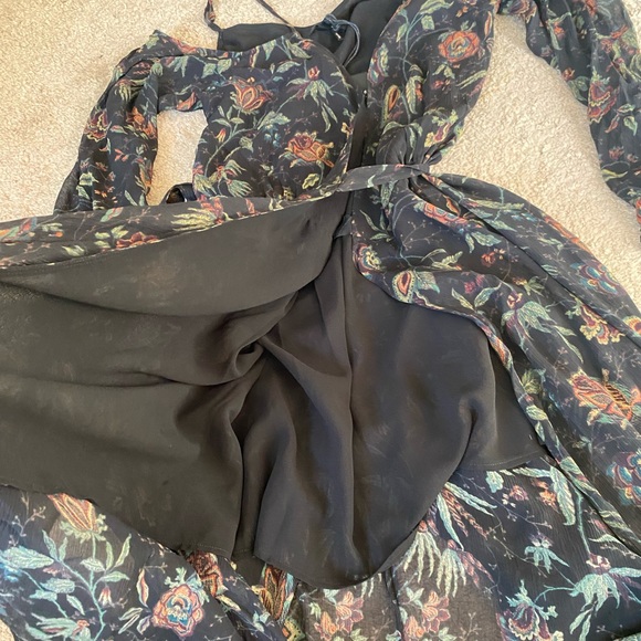 NWT PAIGE Serifina Floral Cold Shoulder Silk Midi Wrap Dress - Picture 7 of 11